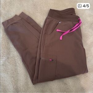 ISO figs taupe small pants